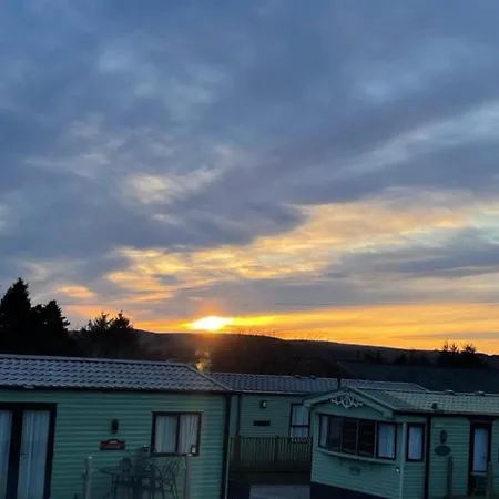 West Lakes Affordable Caravan Apartament *